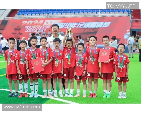 重庆足球队在冠军赛中的速度优势分析与表现评估